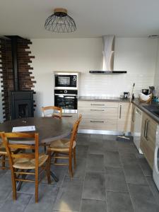 Fotografie z fotogalerie ubytování Chambre d'hôte-Appart Hôtel LE JARDIN v destinaci Lison + 24 fotografií