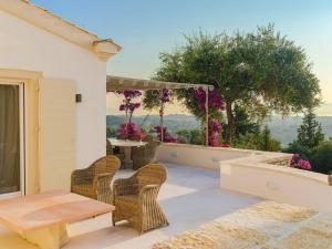 Posezení v ubytování Paleopetres La Chataîgne - Private Pool - Sea Views - Corfu Town -