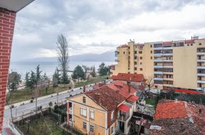 Afbeelding uit fotogalerij van Luxurious Apartment Lake View Pogradec in Pogradec