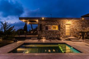 Πισίνα στο ή κοντά στο Ayia Marina