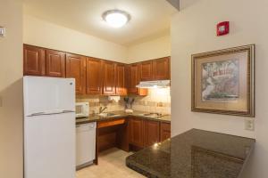 Kuchyň nebo kuchyňský kout v ubytování Staybridge Suites Buffalo by IHG