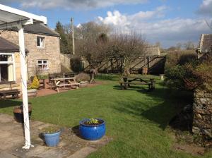 Rose & Thistle Inn