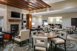 Foto dalla galleria di Staybridge Suites Des Moines Downtown, an IHG Hotel a Des Moines