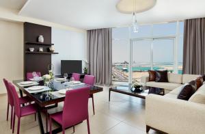 Foto dalla galleria di Staybridge Suites - Doha Lusail, an IHG Hotel a Doha