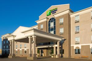 uma representação do ariott hotel em Holiday Inn Express & Suites-Regina-South, an IHG Hotel em Regina