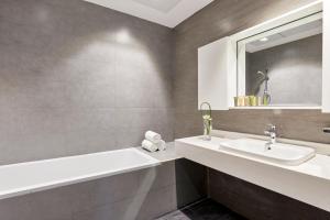 A bathroom at Staybridge Suites - Doha Lusail by IHG