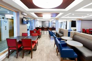 Imagen de la galería de Holiday Inn Express Hotel & Suites Dieppe Airport, an IHG Hotel, en Moncton