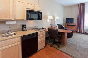 Gallery image of Candlewood Suites Bordentown-Trenton, an IHG Hotel in Bordentown
