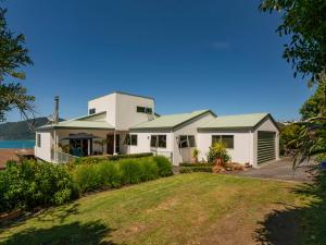 Gallery image of Picturesque on Paku - Tairua Holiday Home in Tairua