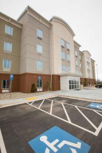 Gallery image of Candlewood Suites - McDonough, an IHG Hotel in McDonough