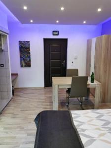 TV a/nebo společenská místnost v ubytování Apartmenthaus Wertheim