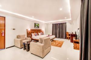 Gallery image of FabHotel The Royal Suites in Bangalore