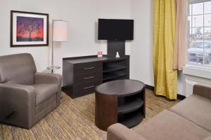 Gallery image of Candlewood Suites Beaumont, an IHG Hotel in Beaumont