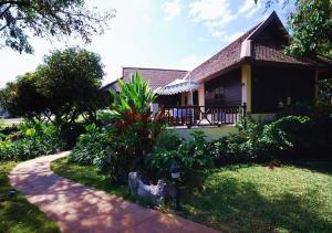 Zahrada ubytování Phuwanalee Resort