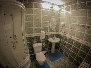 Vonios kambarys apgyvendinimo įstaigoje LG Tour & Hostel