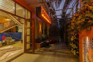 Fotografie z fotogalerie ubytování Udhbhava Kamala by VEO - Part of StayVista v destinaci Bengalúr