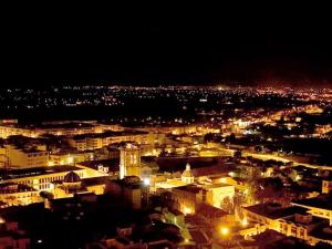 Nespecifikovaný výhled na destinaci Orihuela nebo výhled na město při pohledu z penzionu