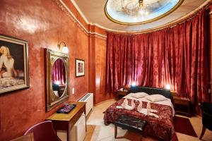Postel nebo postele na pokoji v ubytování Exis Hotel