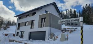 Das Gebäude in dem sich die Ferienwohnung befindet