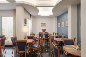 Posezení v ubytování Athos Hotel