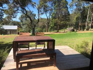 Turicum AT Monkey Rock Winery & Cider外面的花园