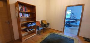 Die Bibliothek in der Ferienwohnung