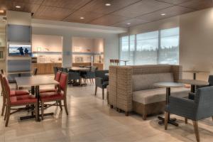 Foto dalla galleria di Holiday Inn Express & Suites Victoria-Colwood, an IHG Hotel a Victoria