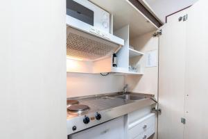 Kuchyň nebo kuchyňský kout v ubytování Hotel Demas München-Unterhaching
