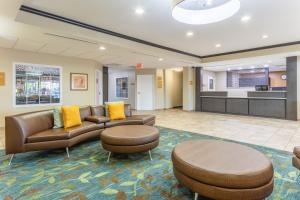 The lobby or reception area at Candlewood Suites Aurora-Naperville, an IHG Hotel