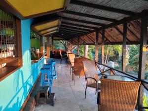 Foto sihtkohas Crab Hill asuva majutusasutuse Orrie's Beach Bar and Hotel galeriist
