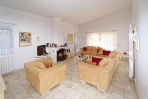 A seating area at Casa Carioca