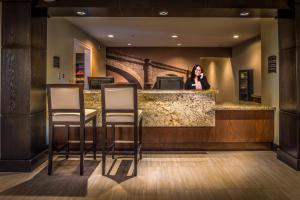 Lounge nebo bar v ubytování Staybridge Suites Chandler by IHG