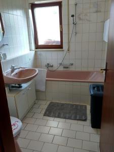 Ένα μπάνιο στο Apartment with Terrace +12 φωτογραφίες