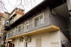 Budova, v ktorej sa apartmán nachádza