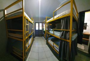 Palanda nebo palandy na pokoji v ubytování Hostel Rota 027 Itacaré