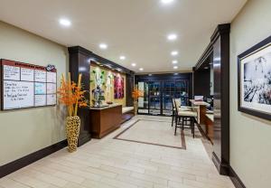 Foto da galeria de Staybridge Suites Fort Worth Fossil Creek, an IHG Hotel em Fort Worth