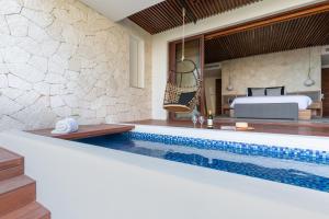 Bazén v ubytování Tago Tulum by G Hotels nebo v jeho okolí