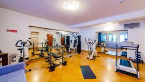 Γυμναστήριο ή/και όργανα γυμναστικής στο Astro Suite Hotel