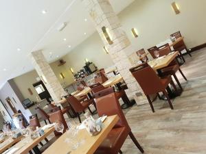 Restoran atau tempat lain untuk makan di Dornoch Castle Hotel