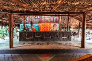 Um restaurante ou outro lugar para comer em Bohemia Beach Tayrona