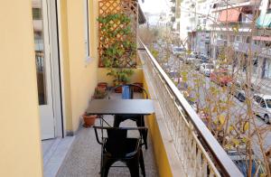 En balkon eller terrasse på Mairas house collection