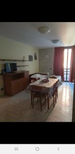 Kuchyň nebo kuchyňský kout v ubytování Caravaggio Apartments