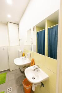 Koupelna v ubytování Spicy Hostel