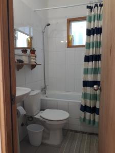 Un baño de departamento valdivia