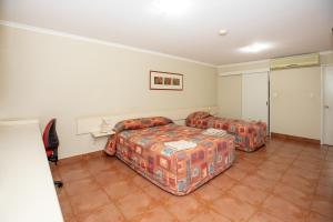 Letto o letti in una camera di Leichhardt Hotel Motel Cloncurry