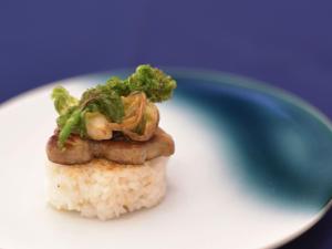 Makanan di atau berdekatan hotel