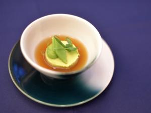 Makanan di atau berdekatan hotel