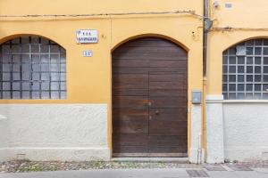 Η πρόσοψη ή η είσοδος του Center ZTL Lovely Apartment