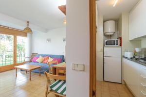Kuchyňa alebo kuchynka v ubytovaní Ñ-13 CALELLA DE PALAFRUGELL 4 PAX