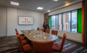 Zona de afaceri și/sau sala de conferințe de la Clayton Hotel Cardiff